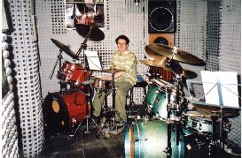 Mattia Rupil, a young drummer from Alassio, in the 'Saletta'!