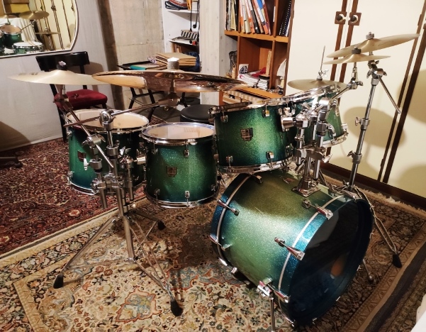 EQUIPMENT Andrea Marchesini drummer